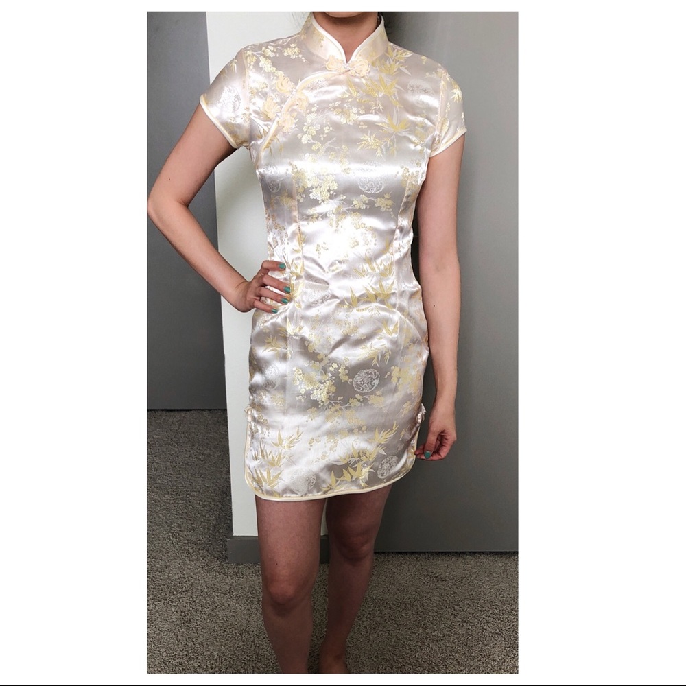Traditional Chinese White + Gold Sort Qipao